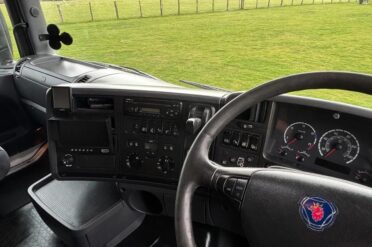 Home 8 17fba5bc-b041-4b72-90c6-2e8834c0e414